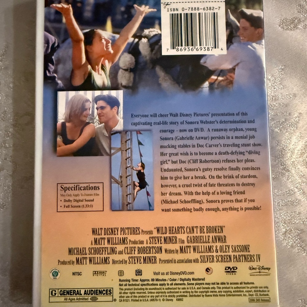 Disney DVD Wild Hearts Can't Be Broken - Picture 2 of 2